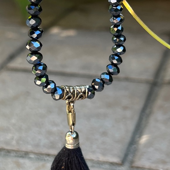Dark Blue Iridescent Faceted Bead Stretch Braceket With Removable Tassel - Picture 2 of 9
